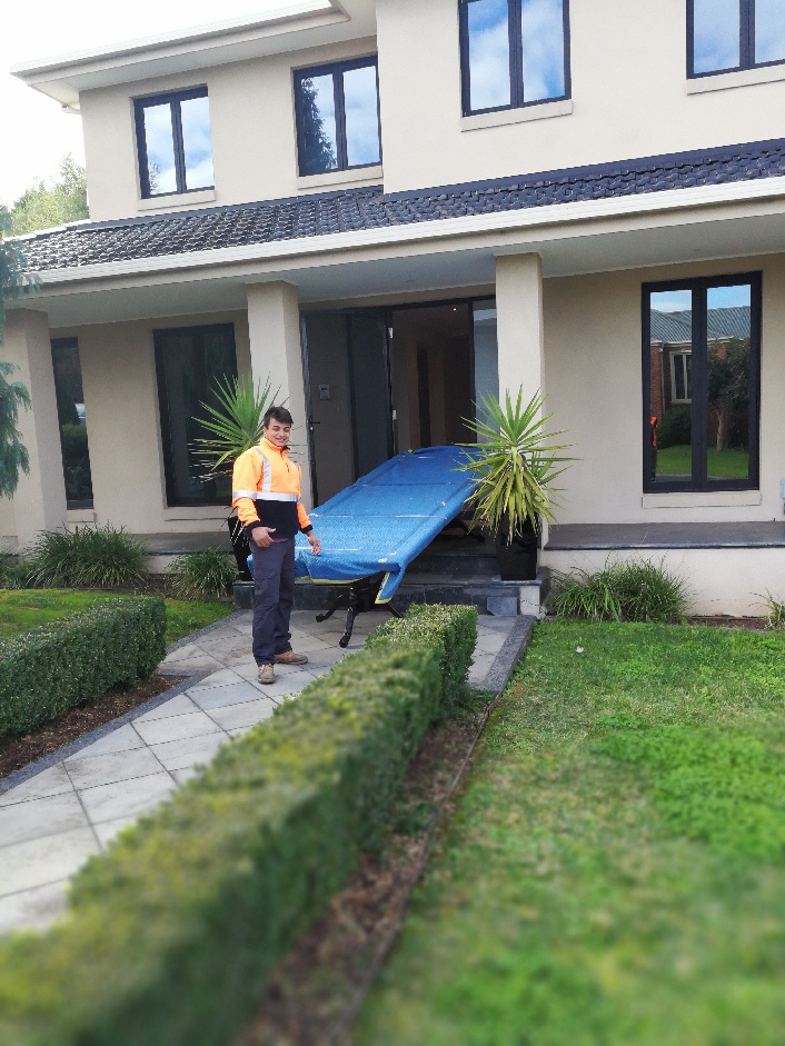 Removals Dining Table.